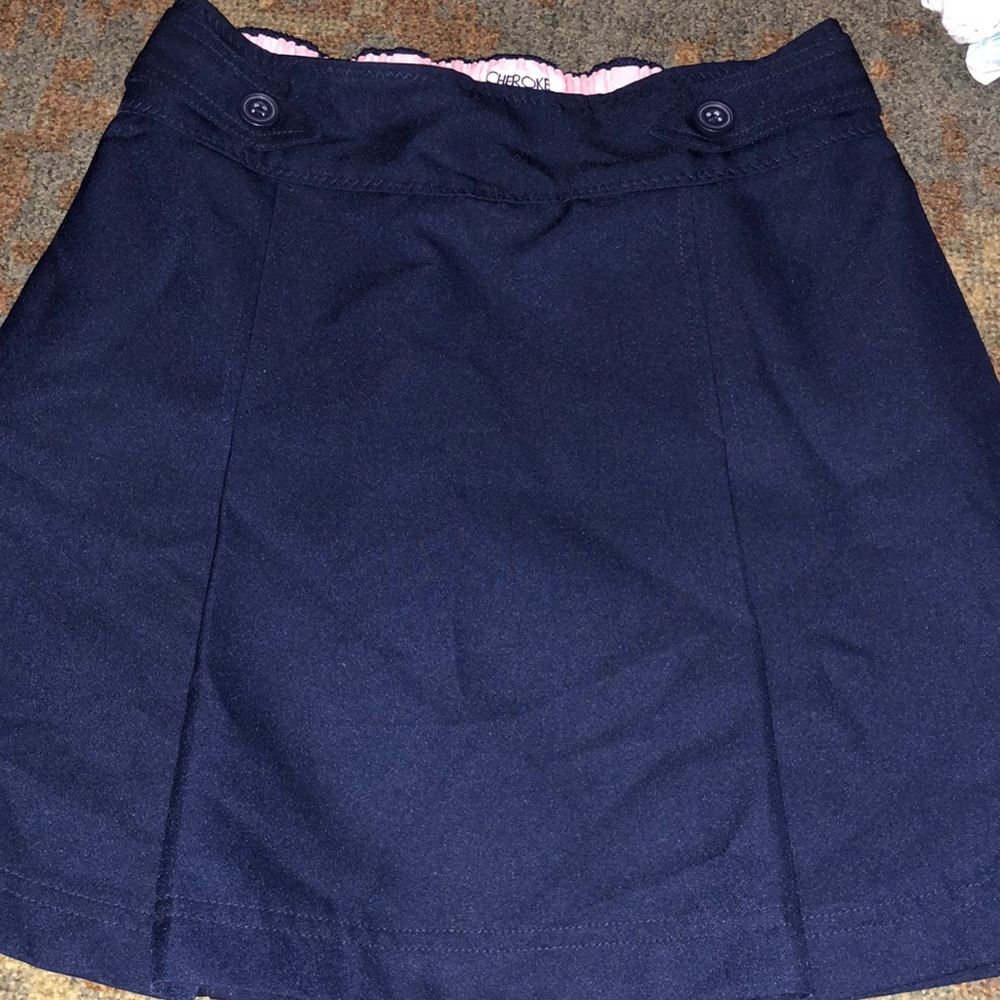 Navy skirt with pleat